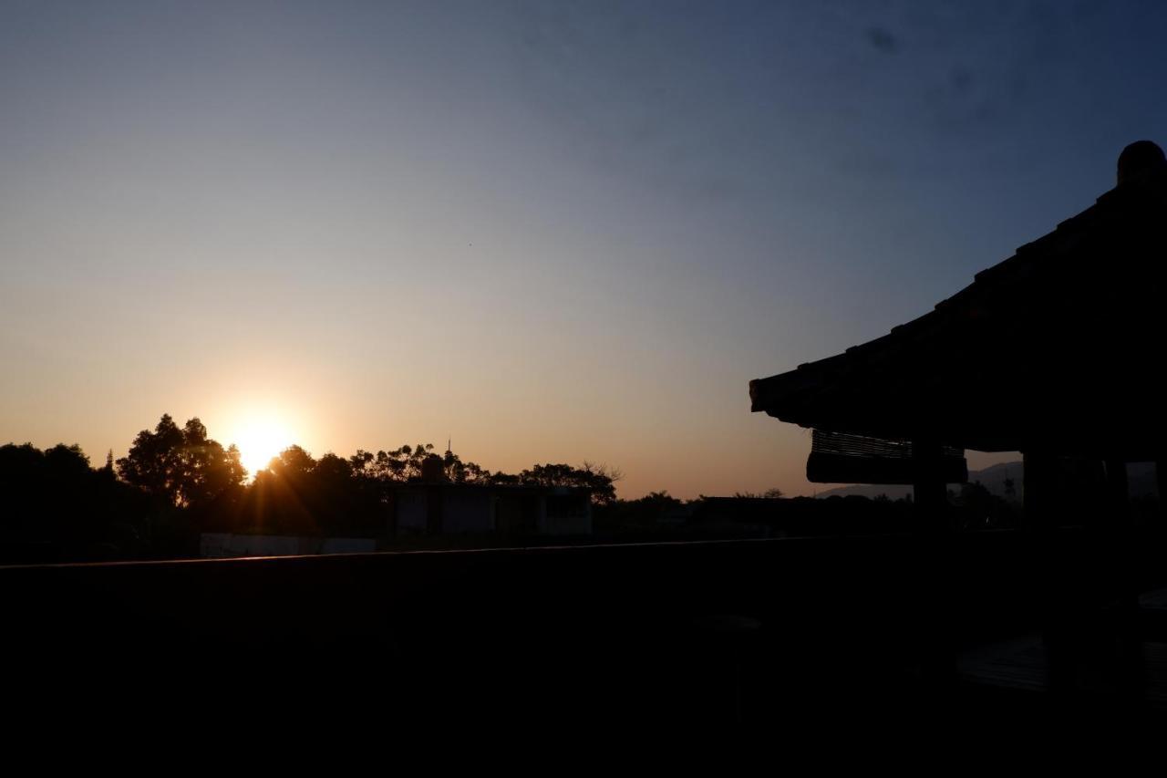 Reddoorz At Bale Eja Syariah Senggigi Lägenhet Montongbuwoh Exteriör bild