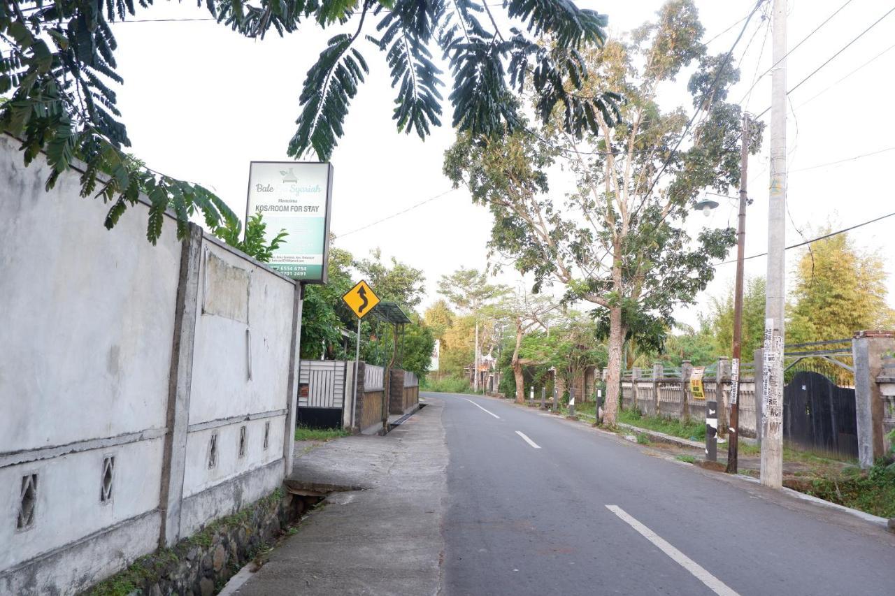 Reddoorz At Bale Eja Syariah Senggigi Lägenhet Montongbuwoh Exteriör bild