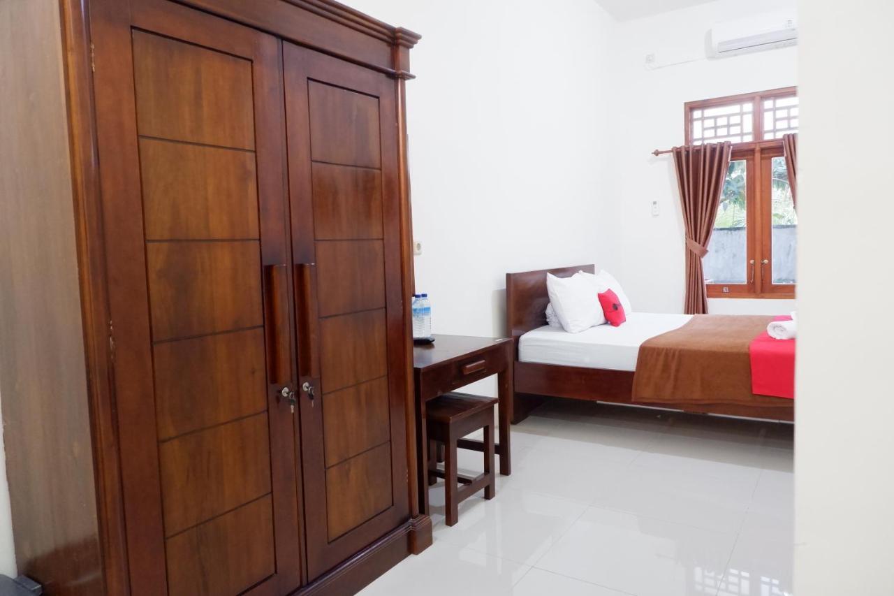 Reddoorz At Bale Eja Syariah Senggigi Lägenhet Montongbuwoh Exteriör bild